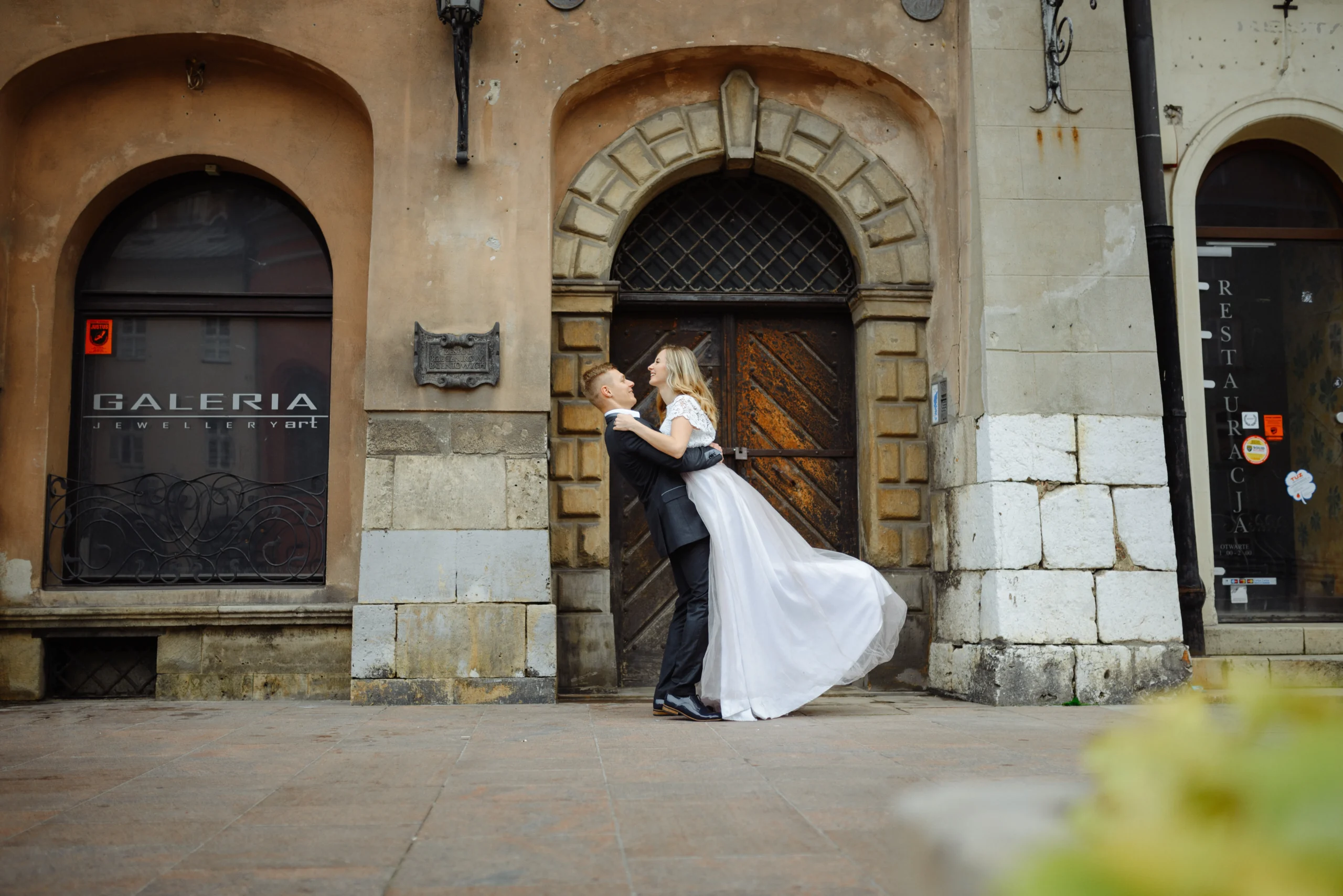 An established wedding videography studio in New York was handling multiple weddings every week but struggled with slow editing processes. As peak wedding season arrived, editing delays became a serious issue, making it harder to meet delivery deadlines and keep up with the growing volume of projects.